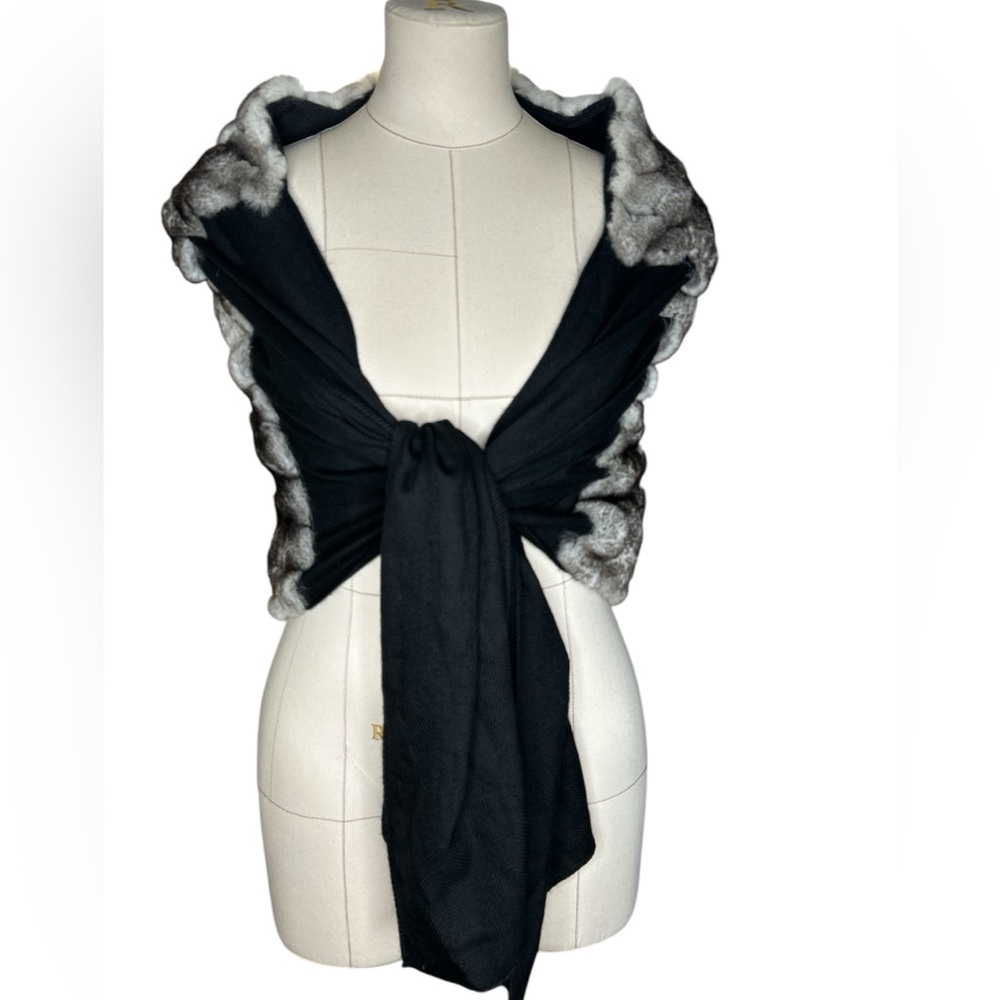 Fendi Cashmere Silk Blend Chinchilla Shawl